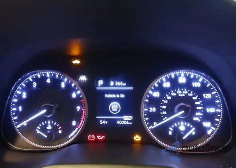 2020 Hyundai Elantra Value Edition z USA, uszkodzony, nr VIN 5NPD84LFXLH619228